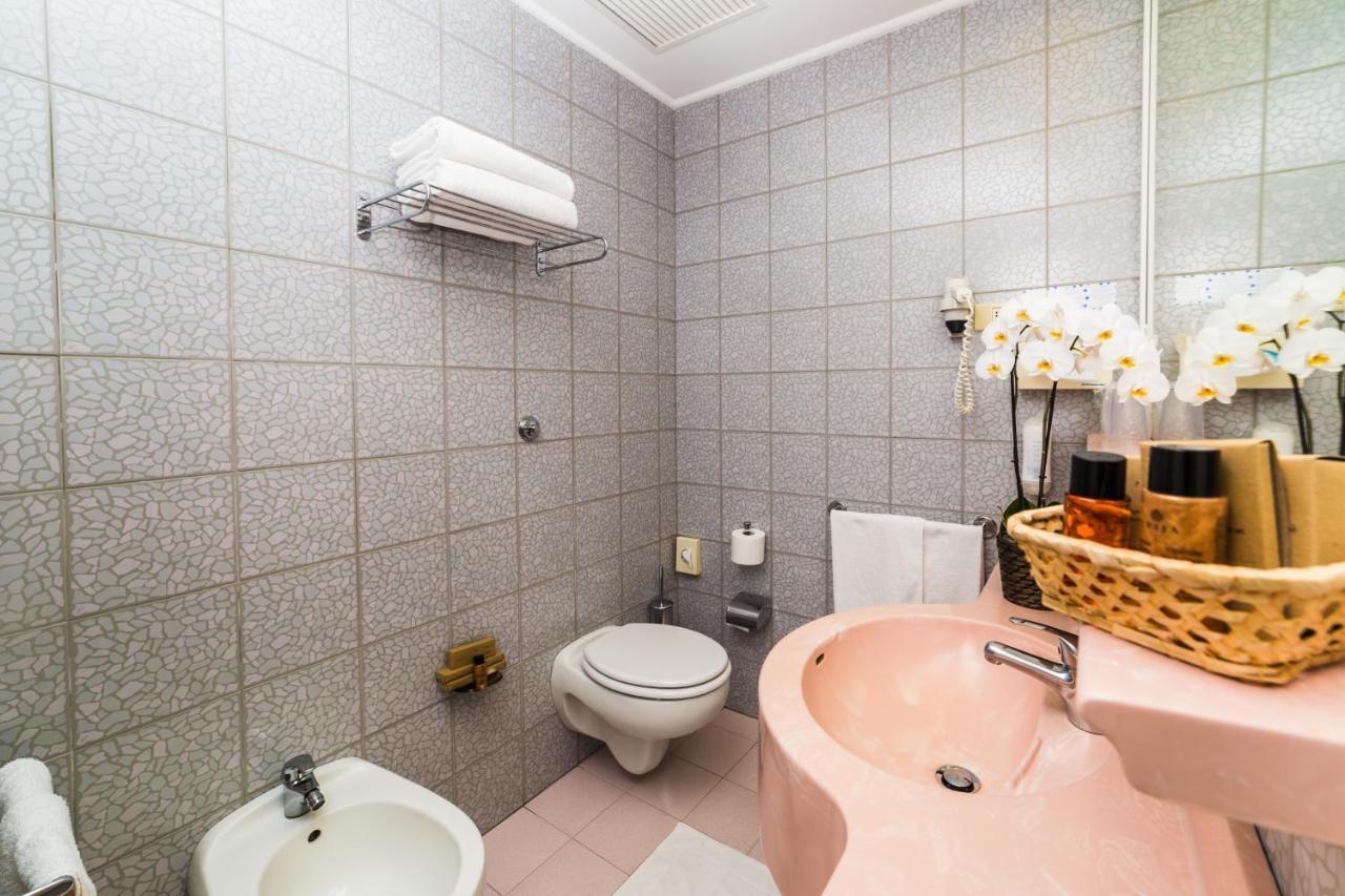 Hotel Alexander ガビッチェ・マーレ エクステリア 写真